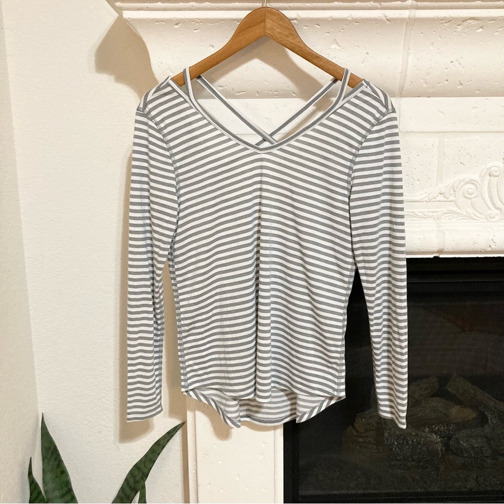 Gray and White Striped Athletic Top Long Sleeved Old Navy Go Dry Size Small